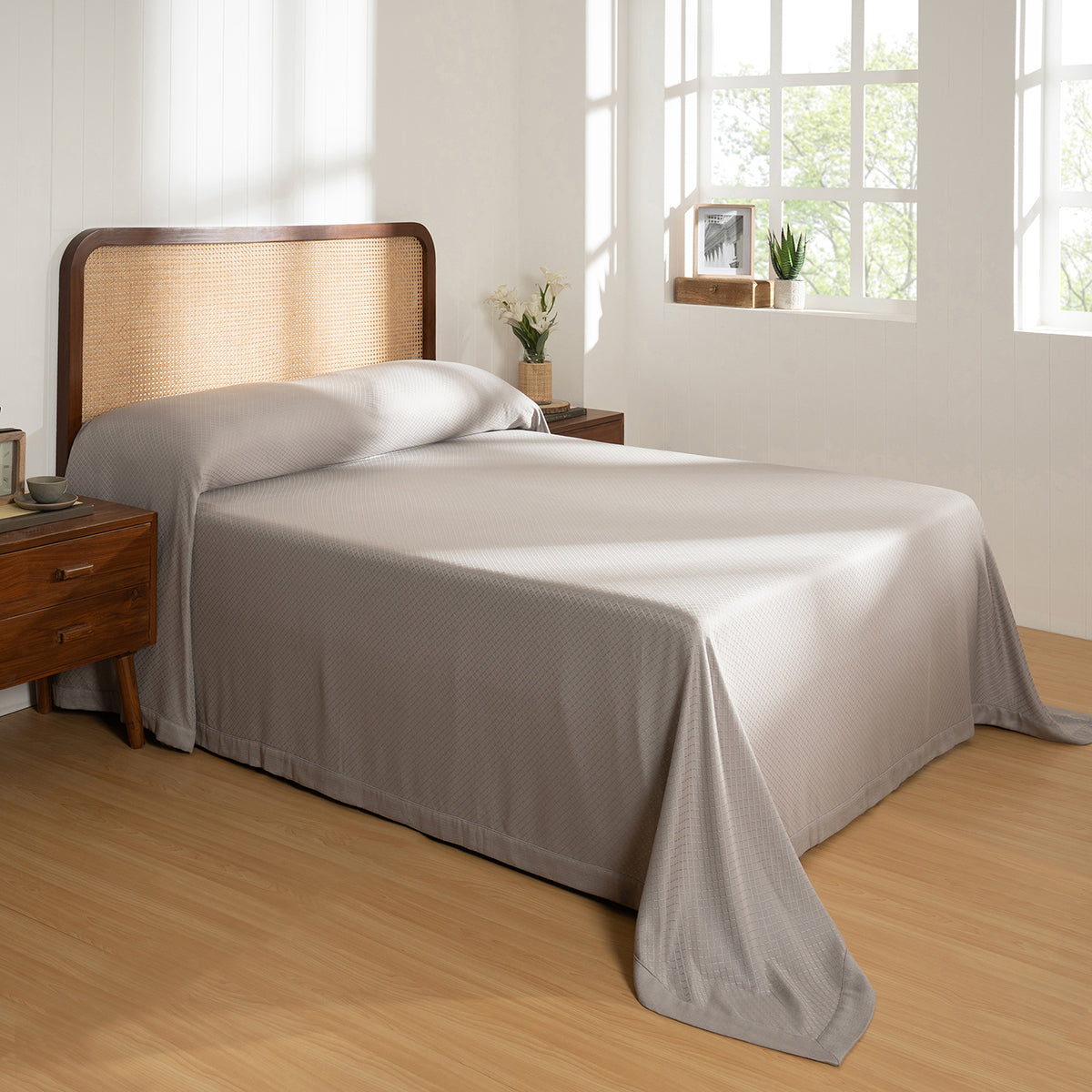 Bamboo Eco Friendly Soft Blanket/Bed Cover/Multi Cover Serene Haven Highlawn Neutral