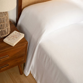 Bamboo Eco Friendly Soft Blanket/Bed Cover/Multi Cover Serene Haven Highlawn White