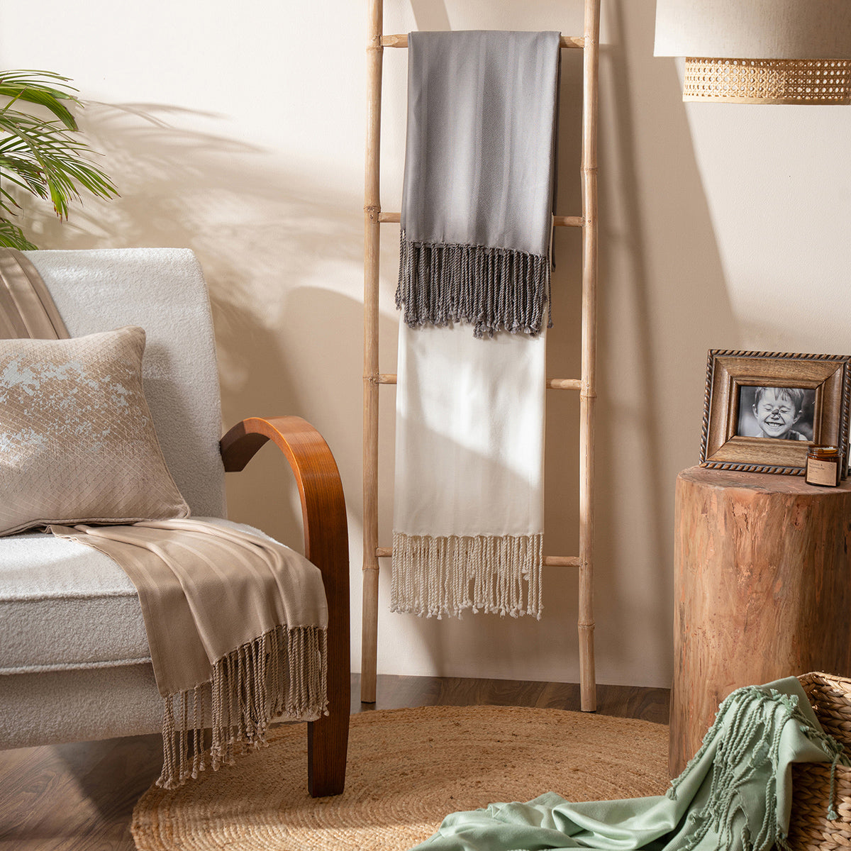 Bamboo Throw Super Soft and Hypoallergic & Eco Freindly Serene Haven Erika Green