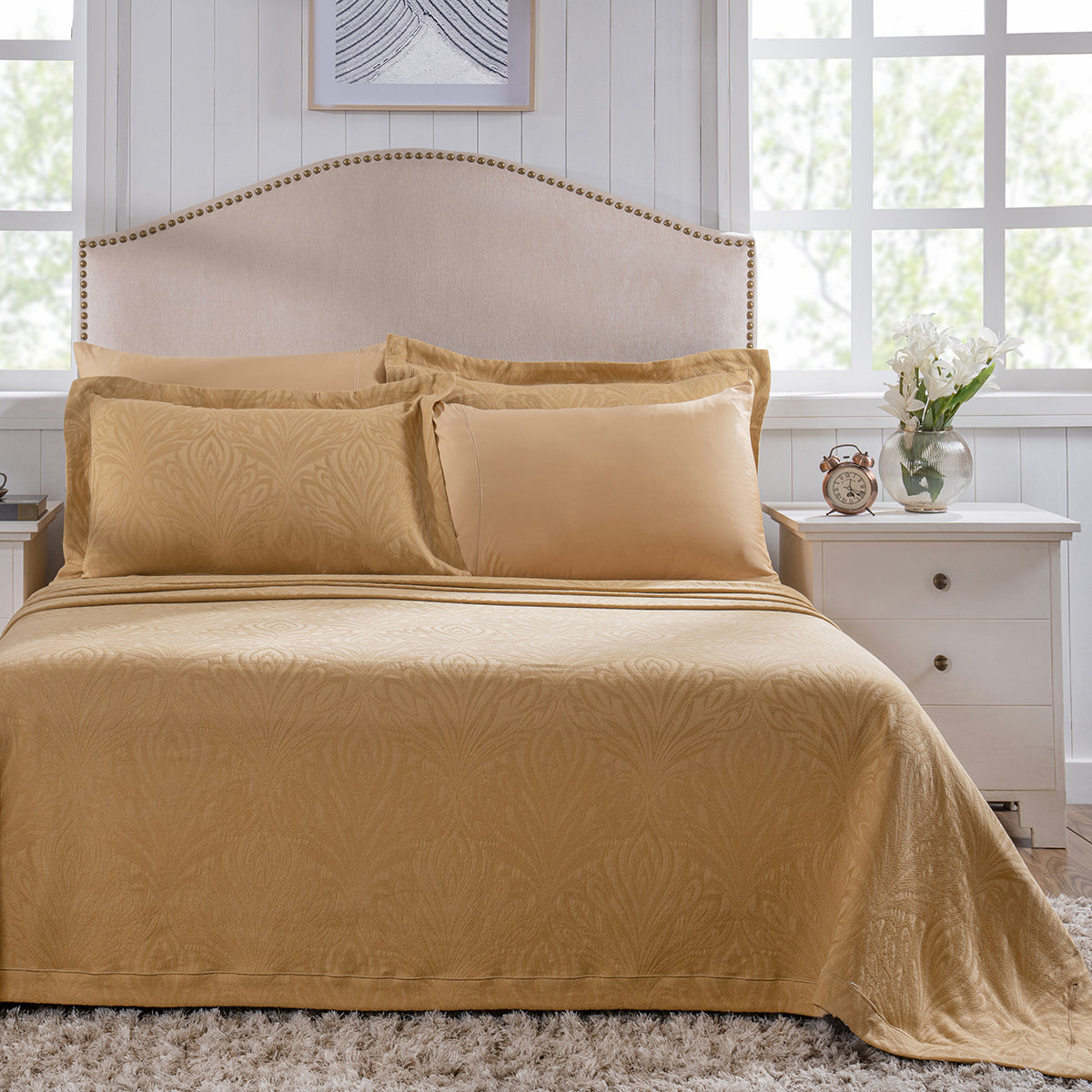 Classical Ornate Acorus Bliss Blend Cotton Bed Cover Gold