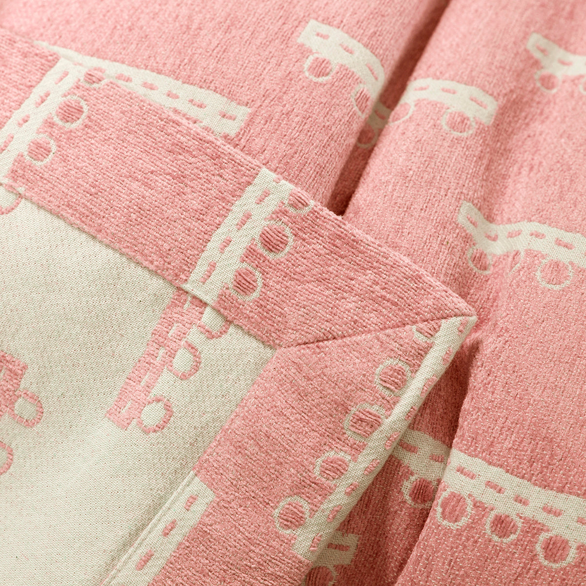 Exotic Heritage Ruler Dot Peach Bed Cover