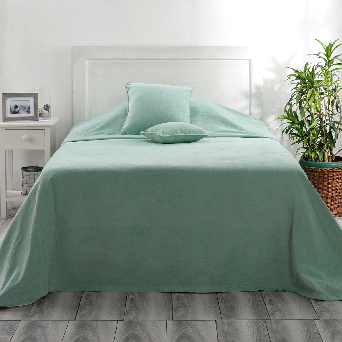 Jessica 100% Cotton Solid Woven Super Soft Dusty Jade Green Bed Cover/Blanket