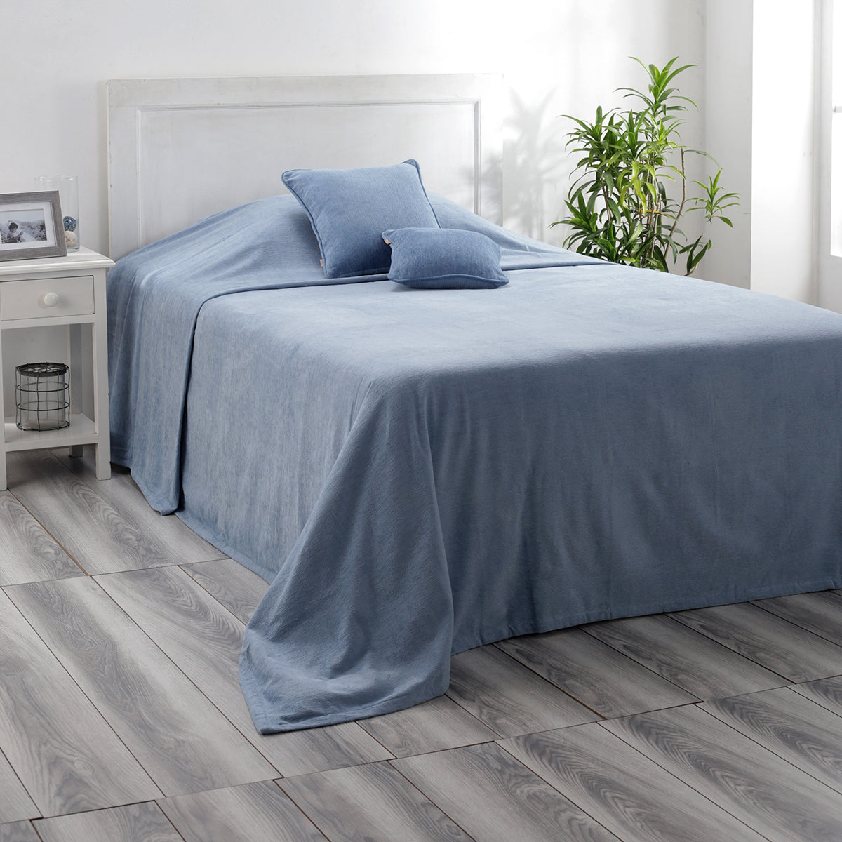 Jessica 100% Cotton Solid Woven Super Soft Heritage Blue Bed Cover/Blanket