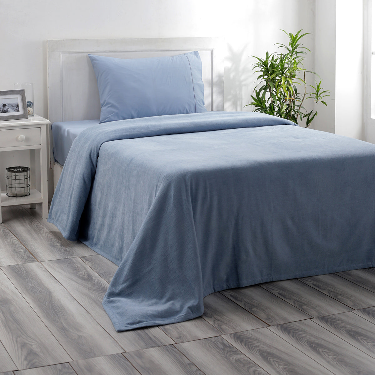 Jessica 100% Cotton Solid Woven Super Soft Heritage Blue Bed Cover/Blanket