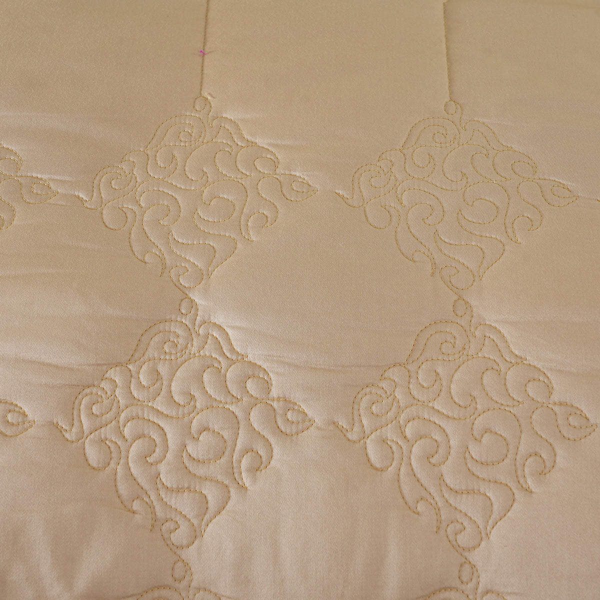 Utopian Regan 145 GSM Frill Liner Quilt/Comforter