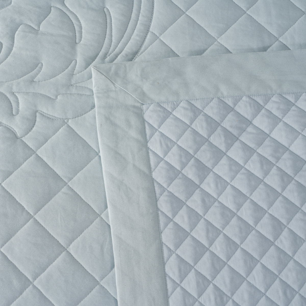 8Pc Acanthus Serenity Sole Bliss Quilted Quilt/Comforter Set
