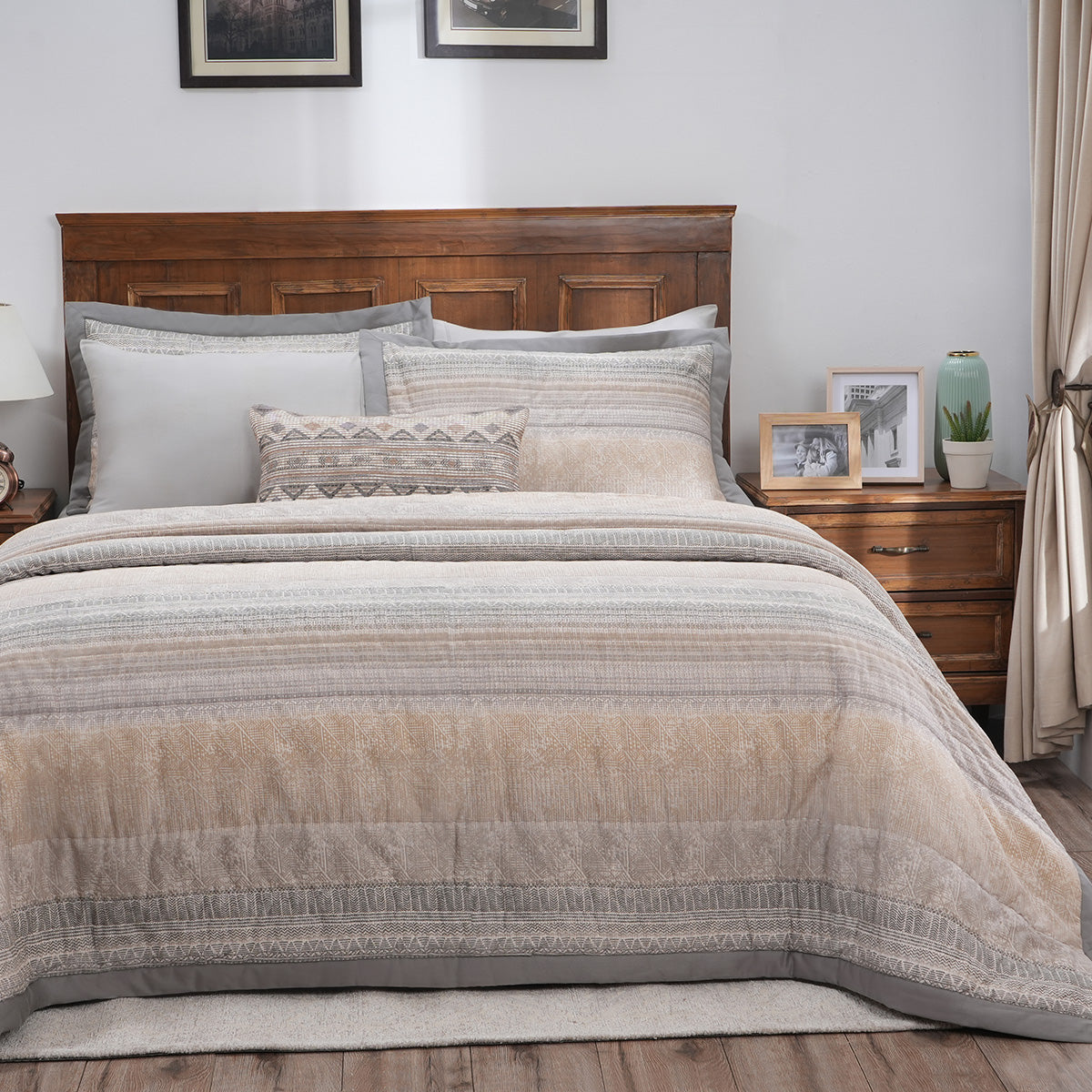 8Pcs Quilt/Quilted Bed Cover Set Eclectic Blend Neutral