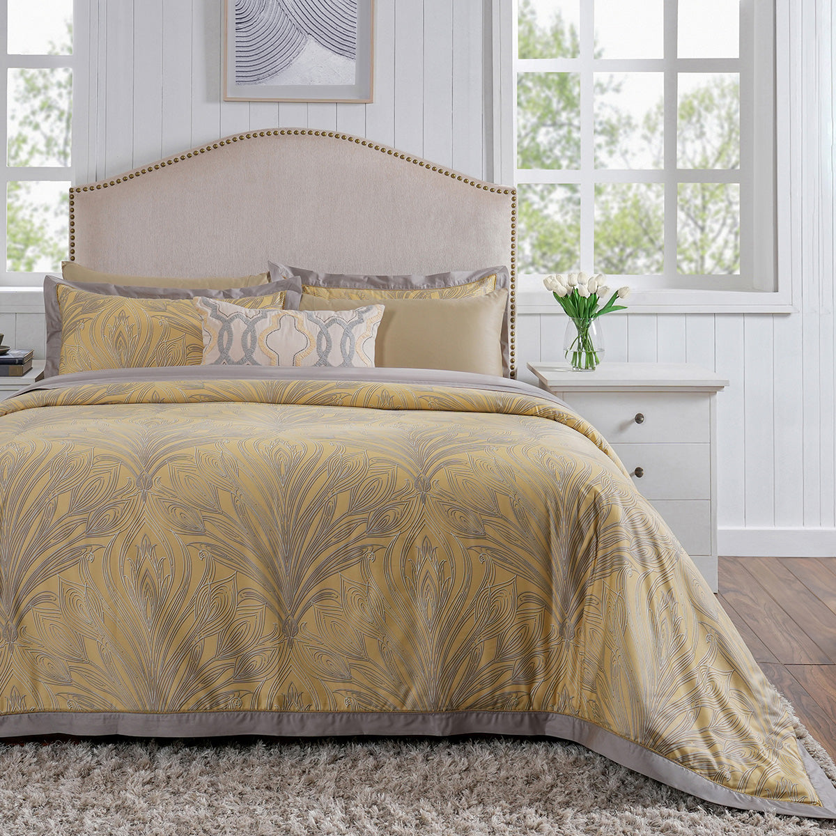 Classical Ornate Baroque Feathering 8pcs Duvet Cover Set Gold