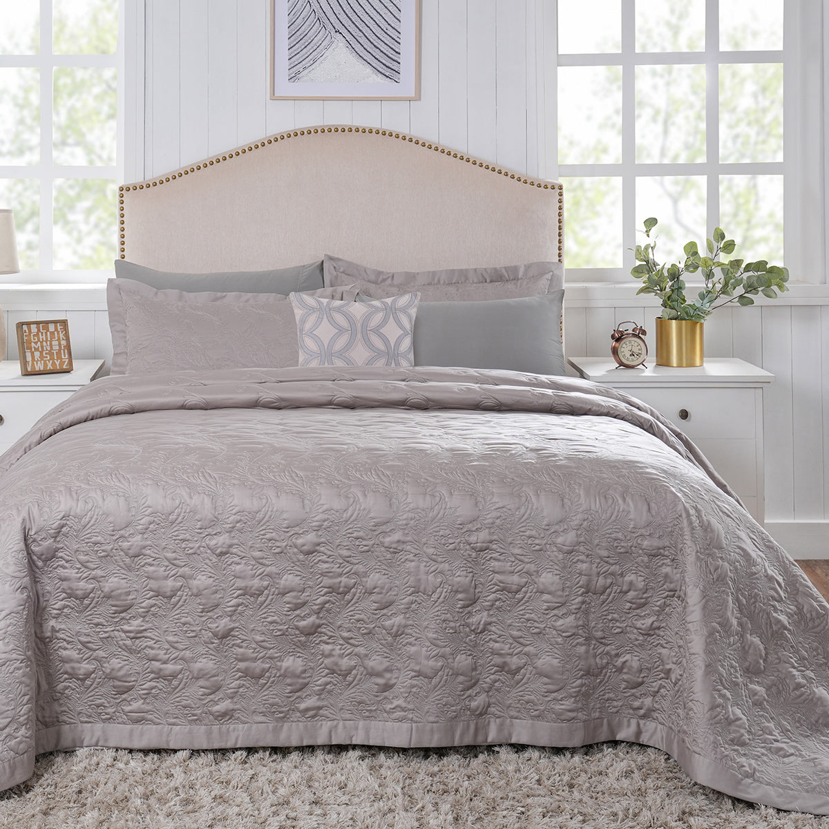 8pcs Quilt/Qulited Bed Cover Set Neutral Classical Ornate Twirls & Swirls