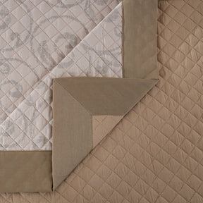 8pcs Quilt/Qulited Bed Cover Set Gold Classical Ornate Seamless Scroll