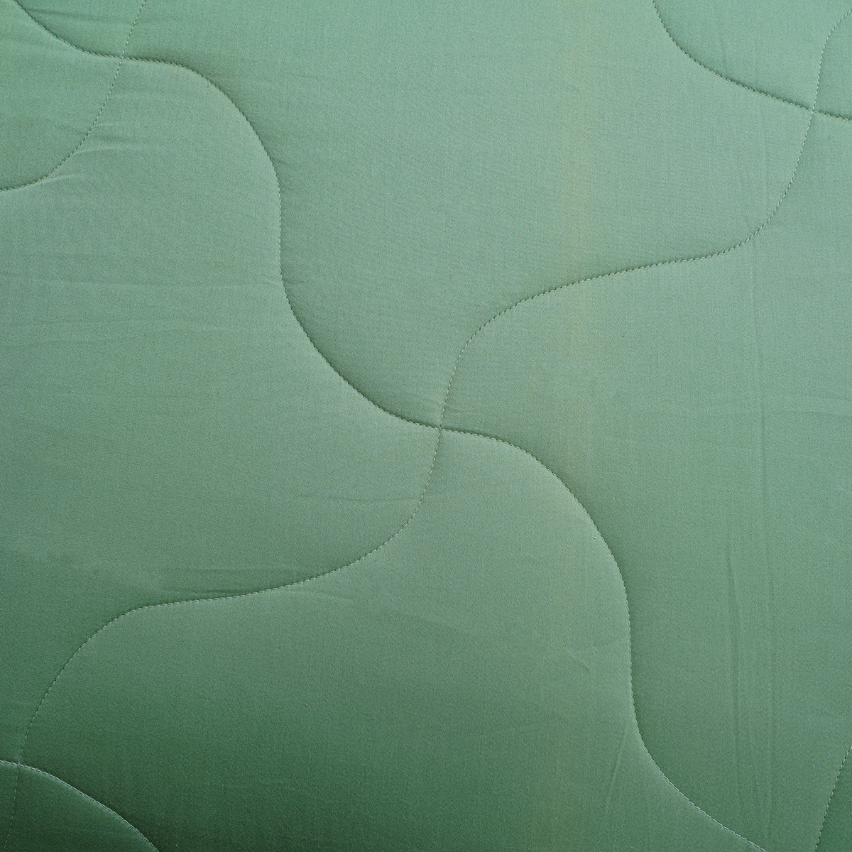 Vincent Reversible Basil/Mosaic Blue Quilt/Quilted Bed Cover Set