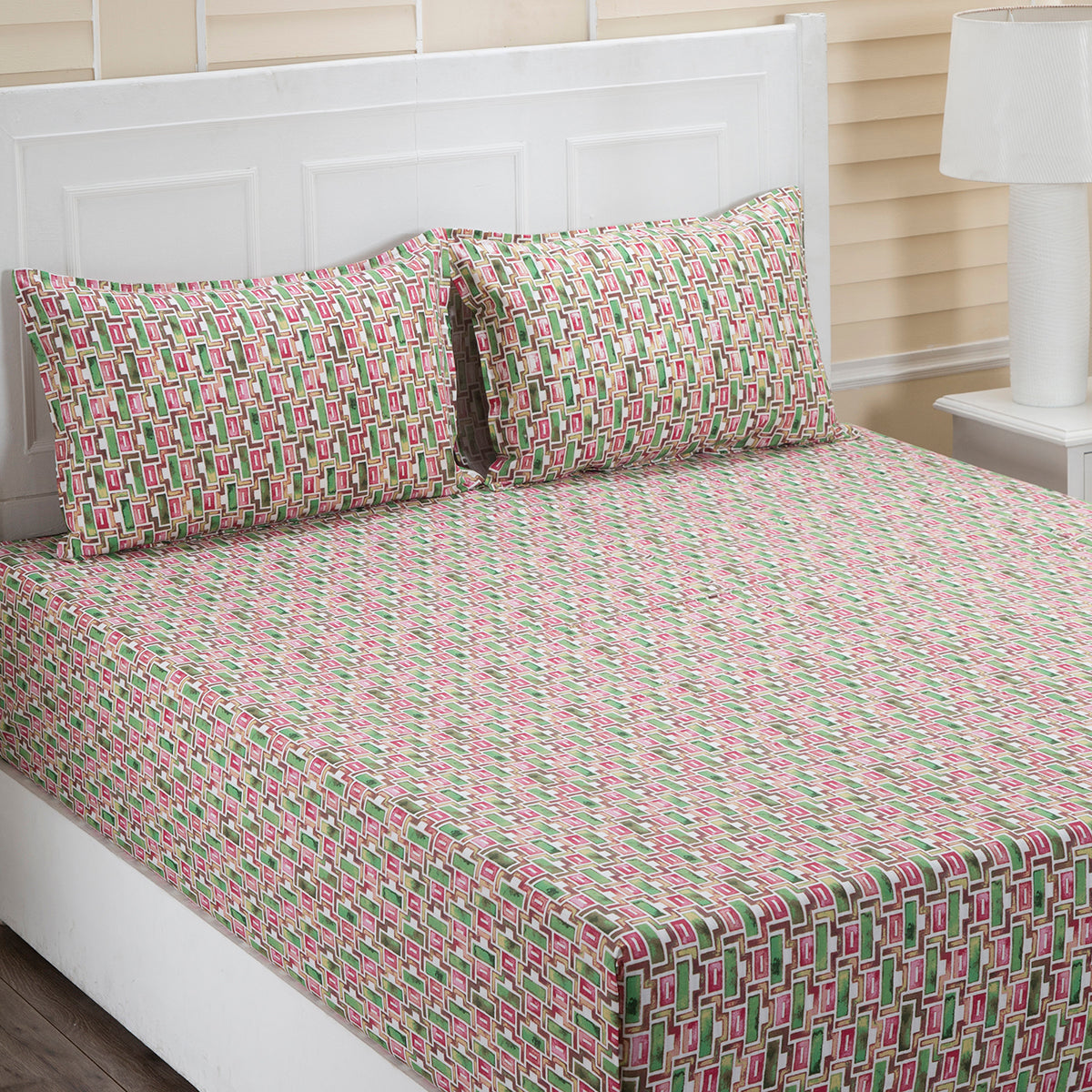 Donatella Lattice Printed 144 TC 100% Cotton Pink Bed Sheet with Pillow Case