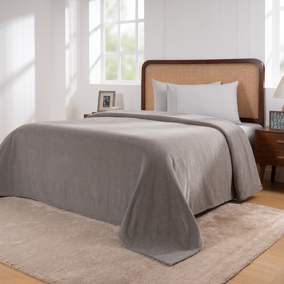 Charlotte Woven Silver Bed Cover /Blanket
