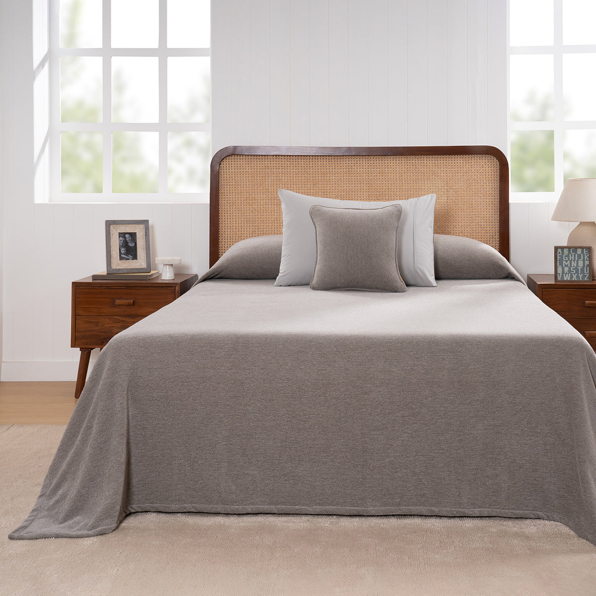 Charlotte Woven Silver Bed Cover /Blanket