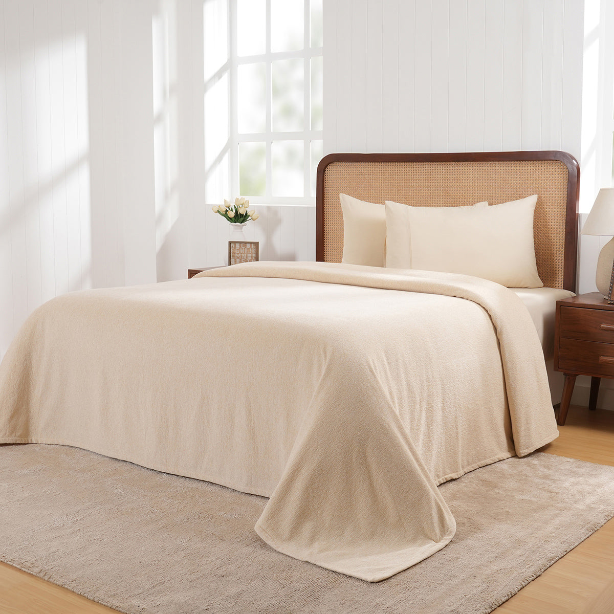 Charlotte Woven Vanilla Bed Cover /Blanket