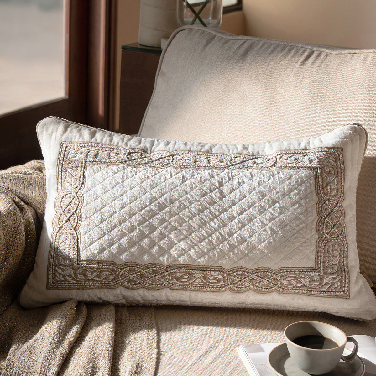 Imperial Essence Majestic Ivory Cushion Cover