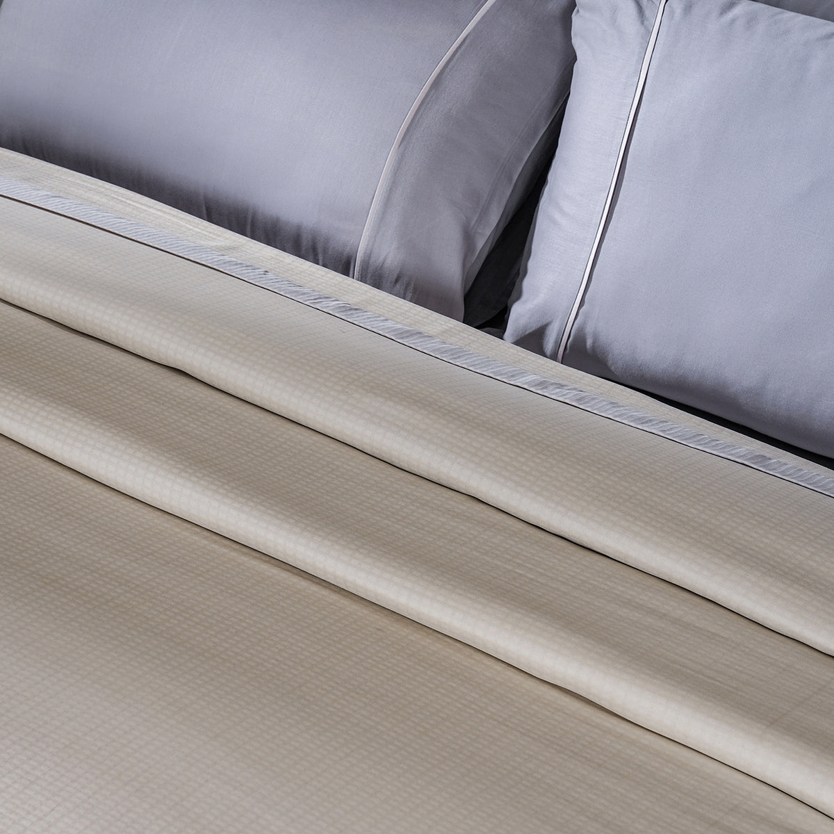Clear Grid extremely soft Beige Dohar