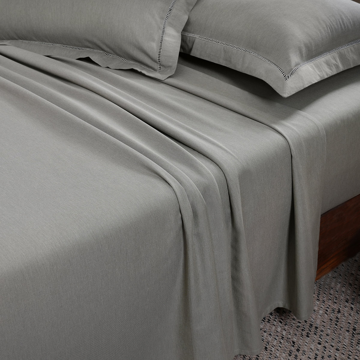 Emmie Made With Egyption Cotton Ultra Soft Green Bed Sheet with Pillow Case