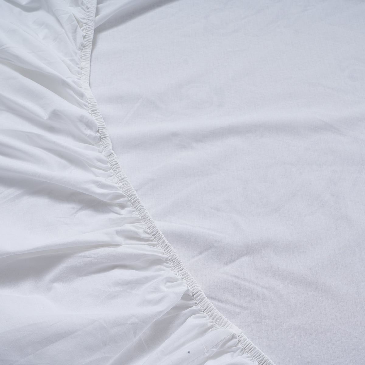 Eden Crisp & Light Weight 100% Cotton Solid White Fitted Sheet