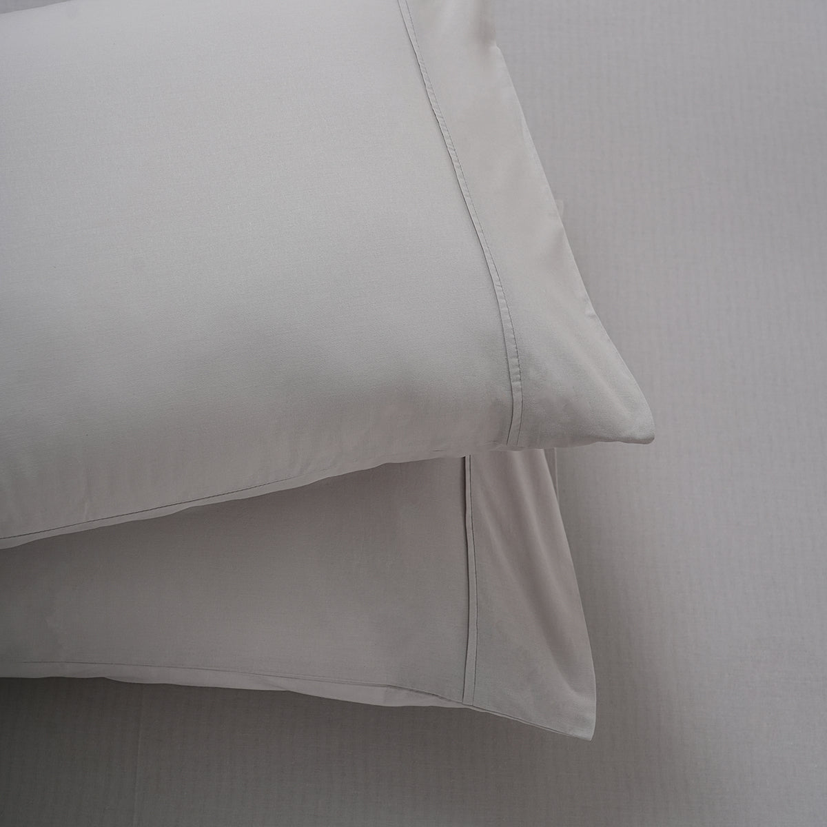 Eden Crisp & Light Weight 100% Cotton Solid Grey Fitted Sheet