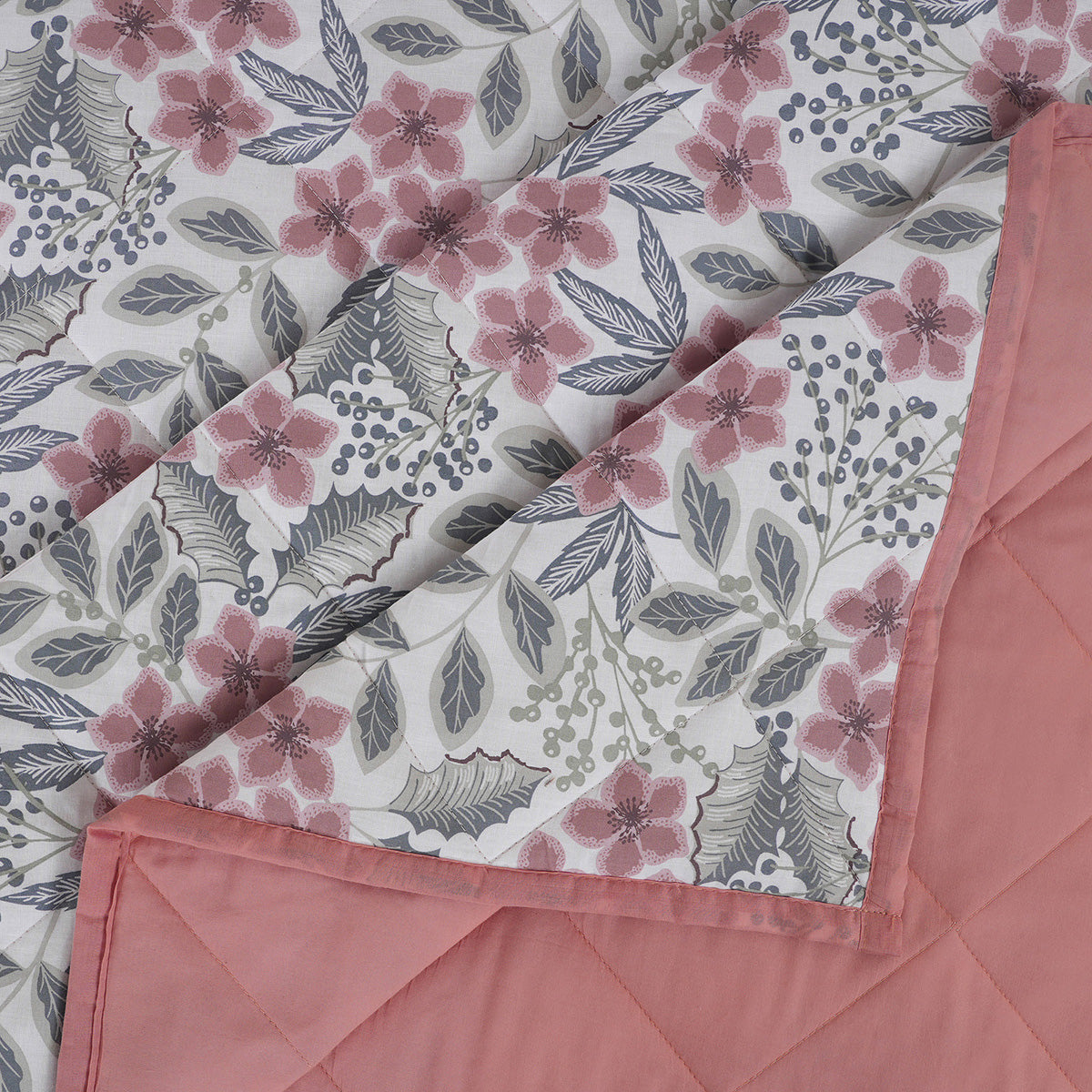 Hermosa Botanic Bloom Fleur Essence 4Pcs Red Quilt Set