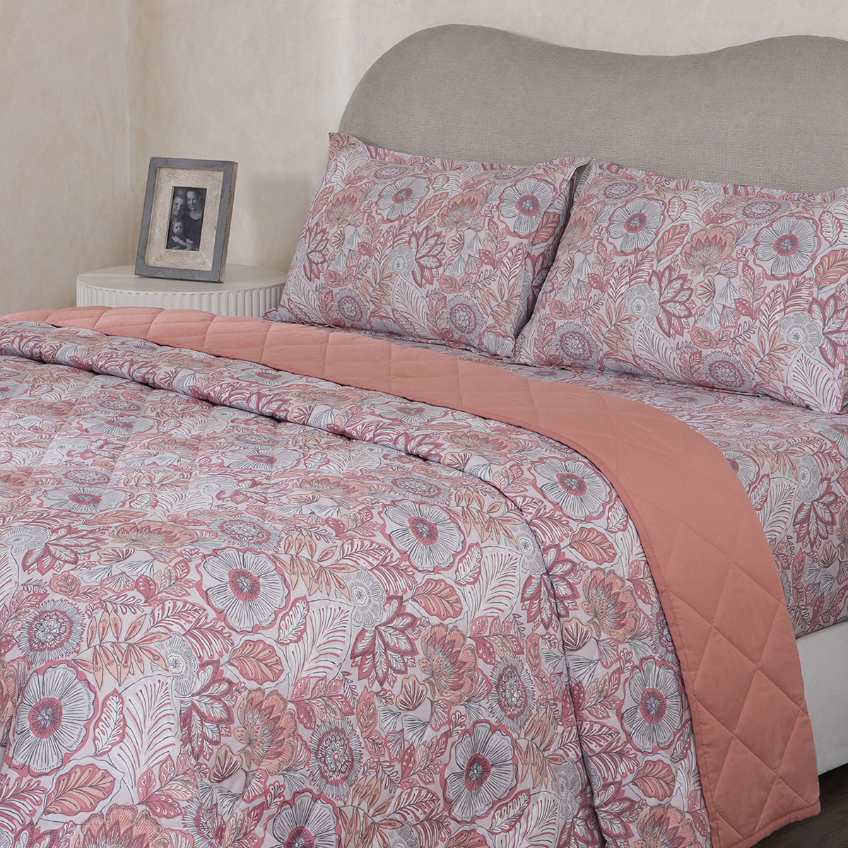 Hermosa Botanic Bloom Petaline Quilt Old Rose