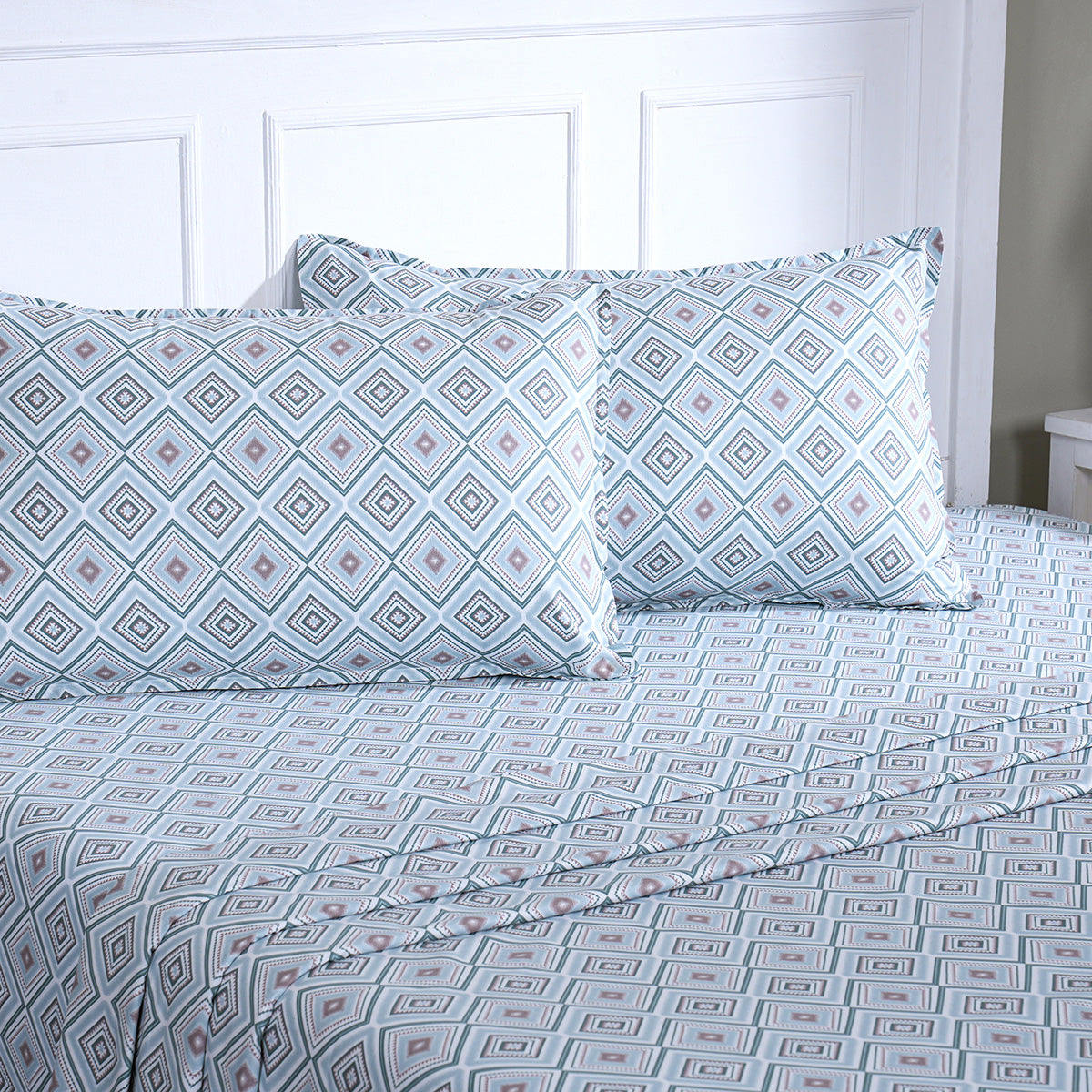 Hermosa Sensory Bloom Avery 100% Cotton Printed Bed Sheet with Pillow Case Blue