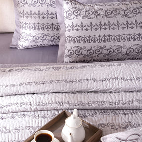 Ornamental Elegance Arabelle Quilt/Quilted Bed Cover Purple