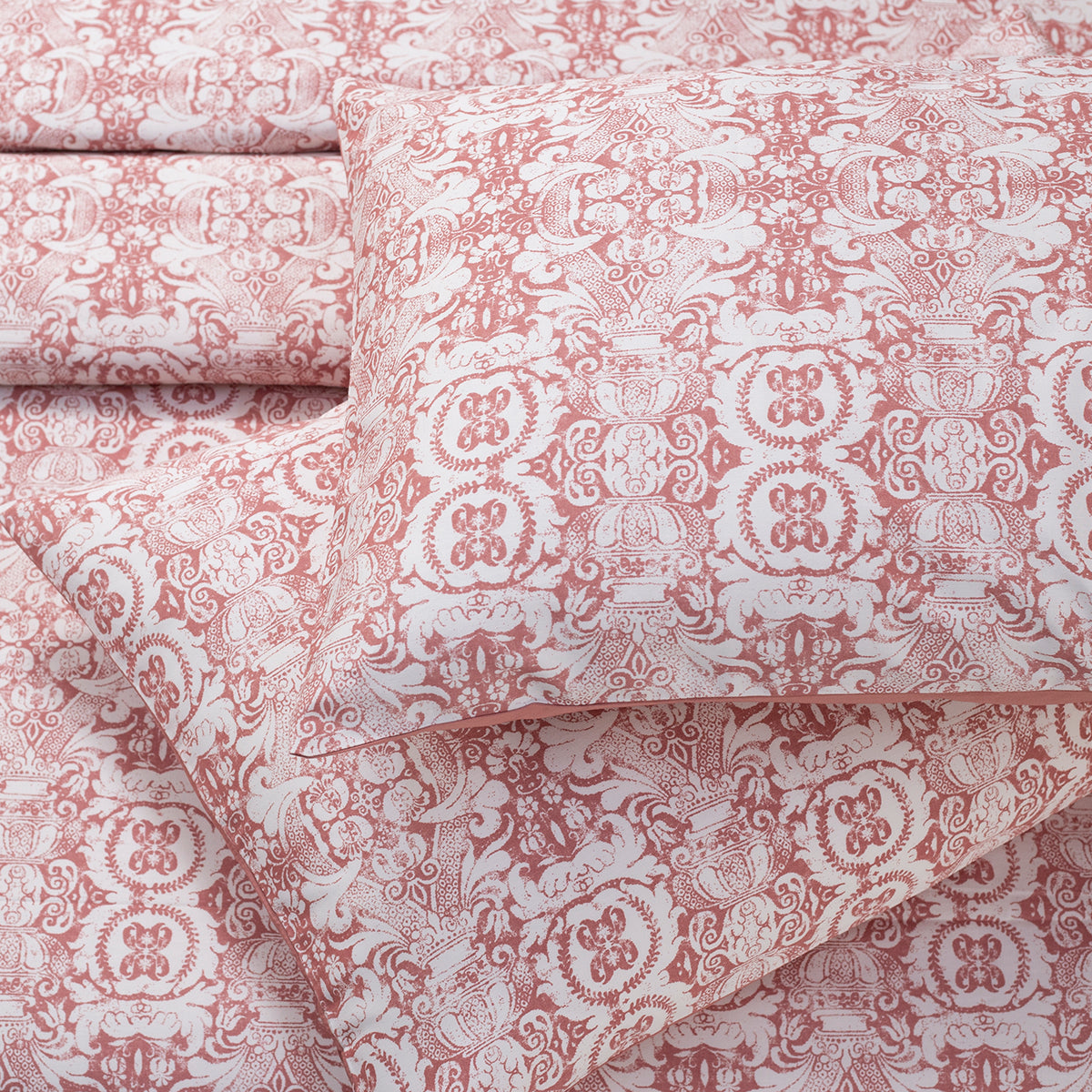 Tranquil Serenity Ellis 100% Cotton Printed Red Pillow Case Set Of 2