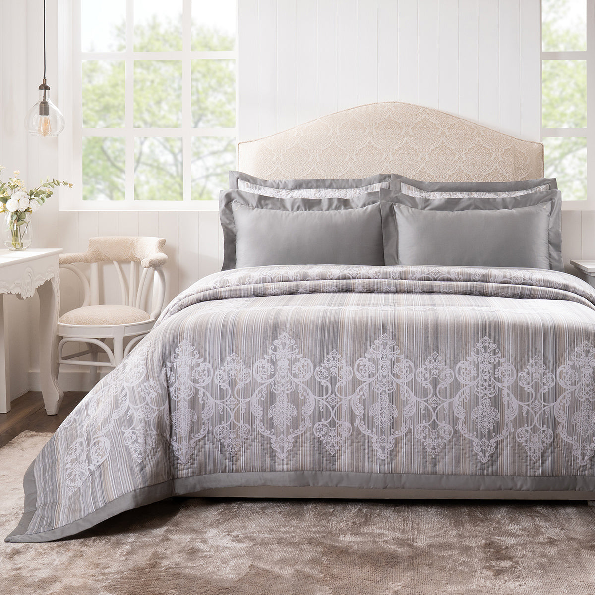 Quilt 100% Cotton Grey Veloura Imperial Grace