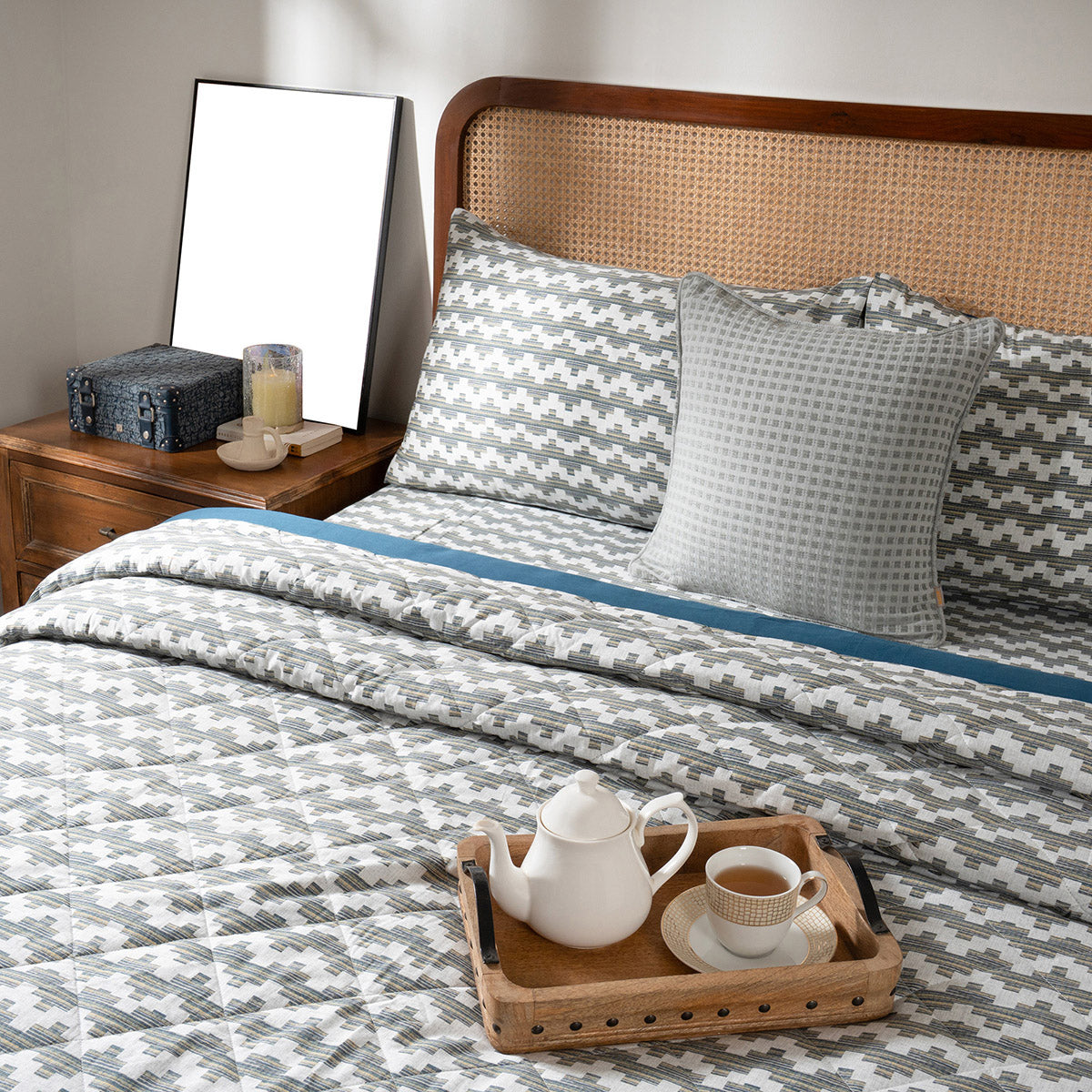 Quilt Set Ideal For Gifting Twisty Melange Quilt Set Blue