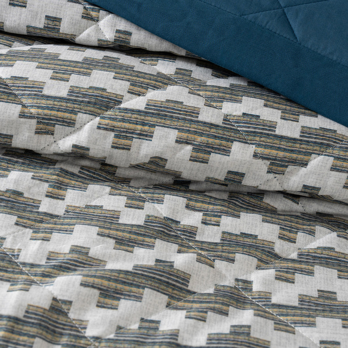 Quilt Set Ideal For Gifting Twisty Melange Quilt Set Blue