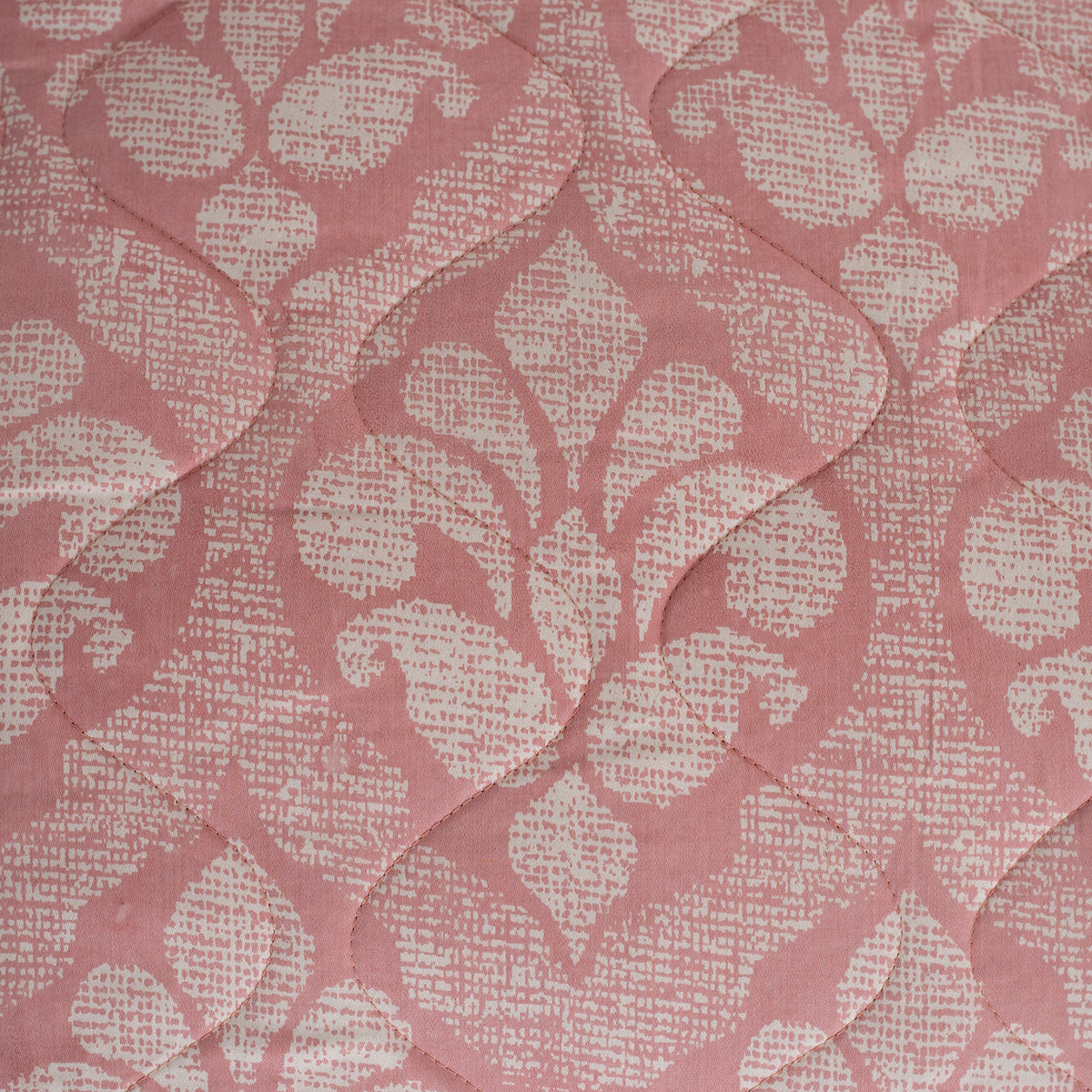 Folklore Transition Diamond Festivity Summer AC Quilt/Quilted Bed Cover/Comforter Peach