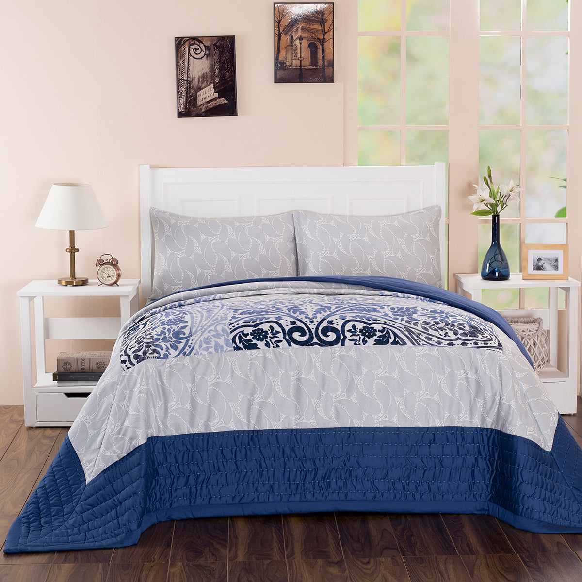 Folklore Transition Paisley Glitch Summer AC Quilt/Quilted Bed Cover/Comforter Blue