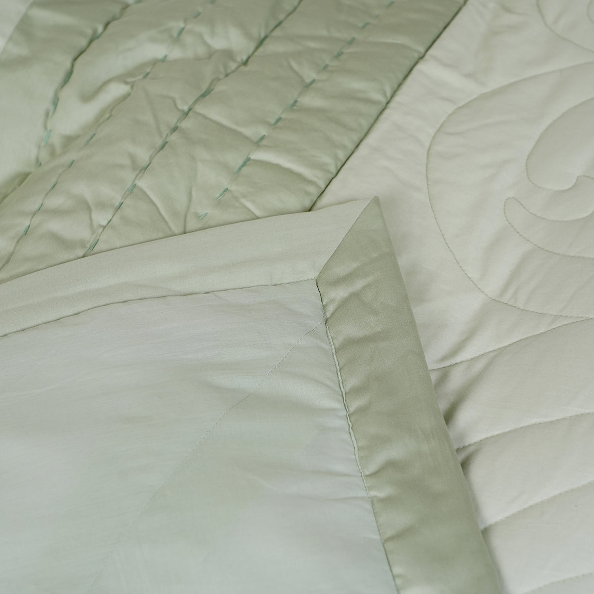 Tranquil Essence Cambric Lawn Green Summer AC Quilt/Quilted Bed Cover/Comforter