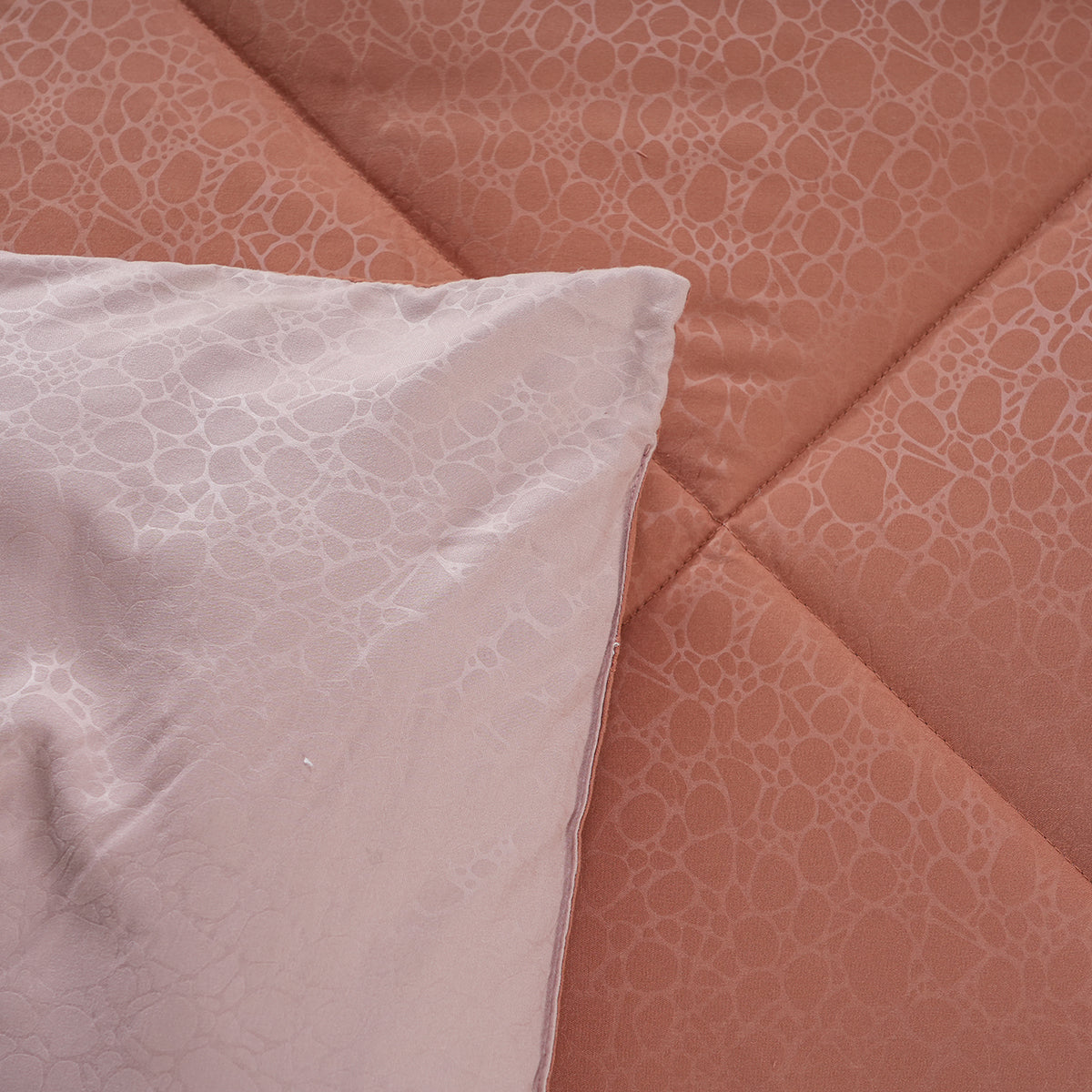 Hermosa Glister Pebble Rust 150GSM Reversible Summer AC Quilt