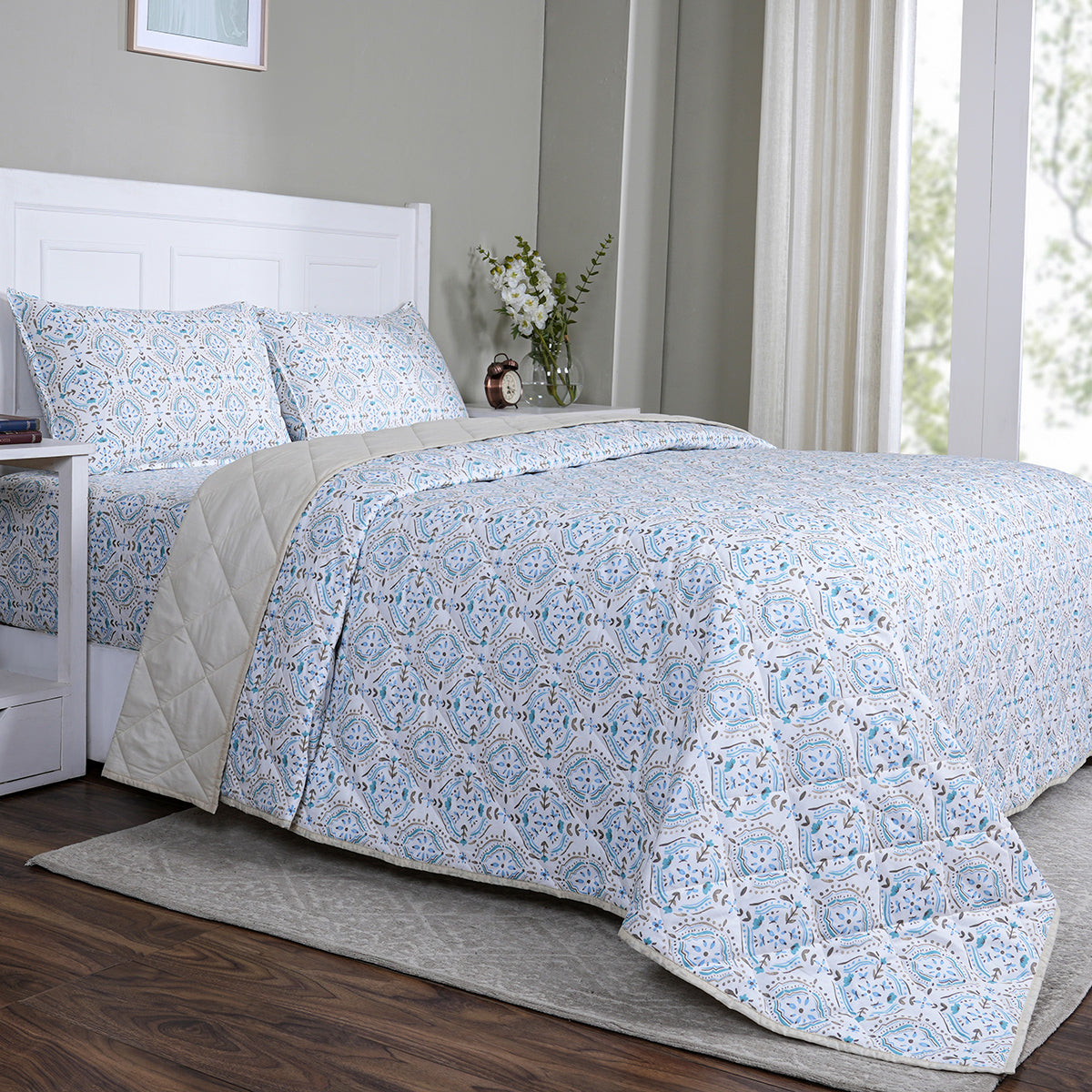 Hermosa Sensory Bloom Avery Quilt Orange
