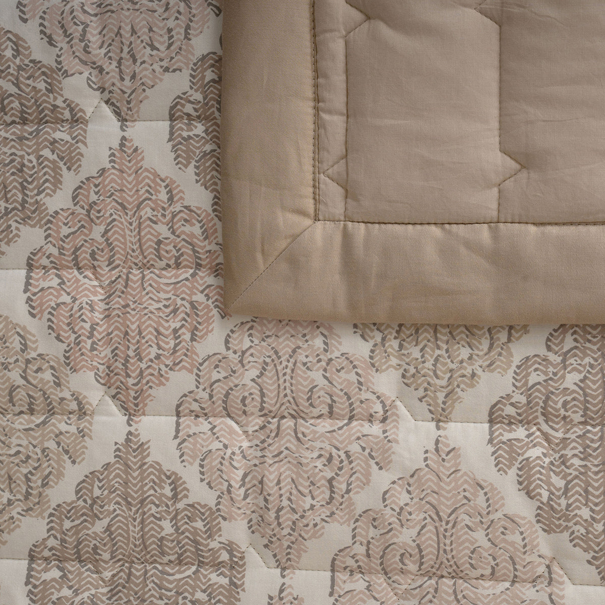 PBS Timeless Ornare Quilt/Quilted Bed Cover Peach