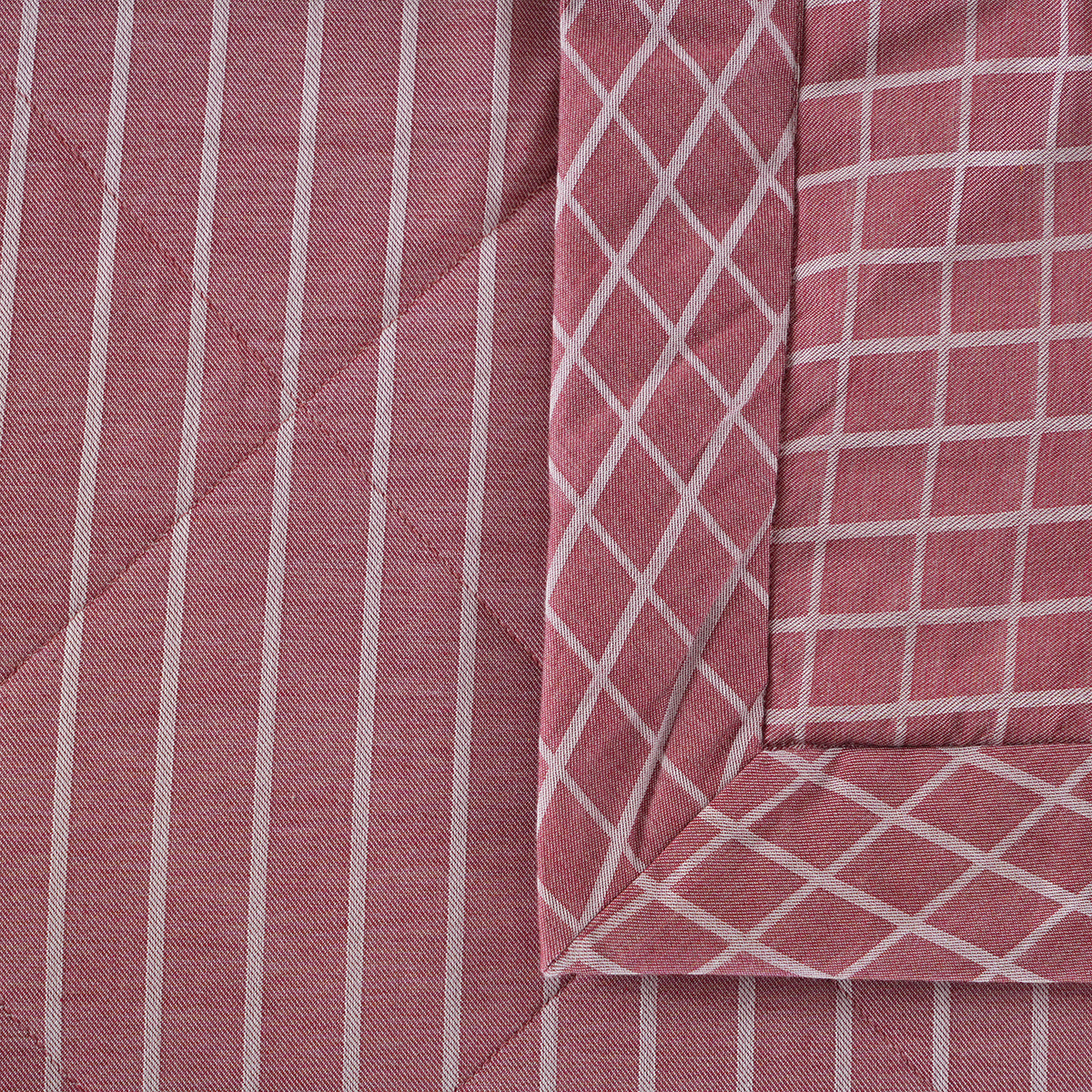 Adore 100% Natural Cotton Filling Summer AC Quilt/Quilted Bed Cover/Comforter Red