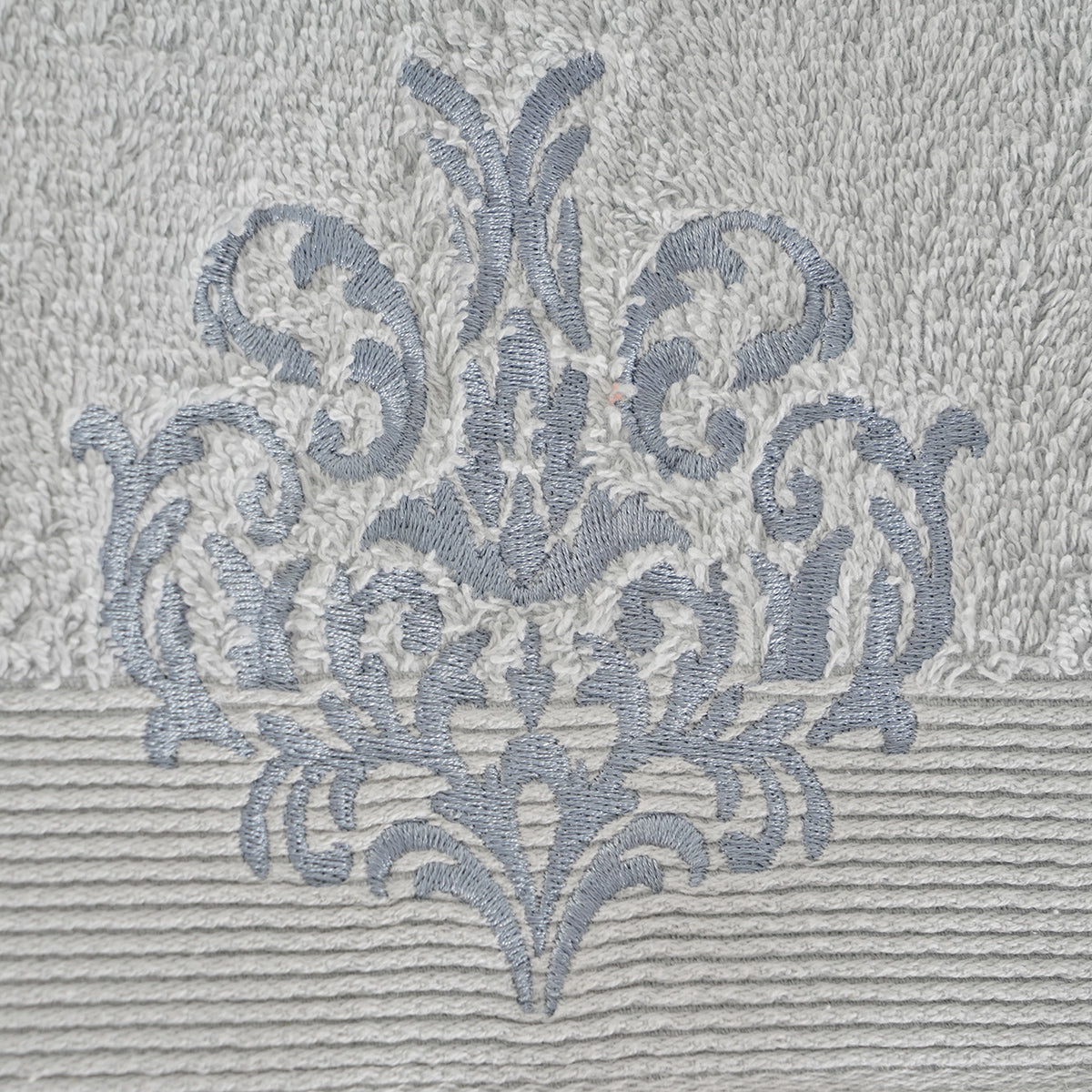 Acanthus Serenity Dutch Embroidery Machine Towel