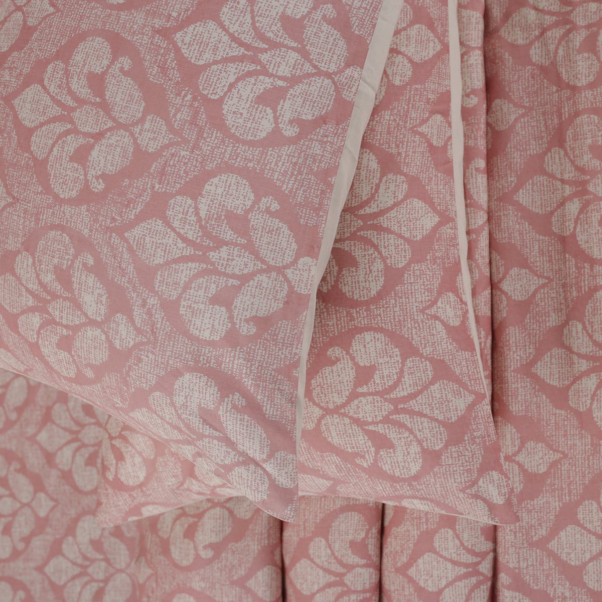 Folklore Transition Diamond Festivity Printed 100% Cotton Peach Ultra Soft Bed Sheet