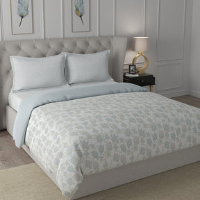 Hermosa Exotic Bouquet Cordelia Blue Quilt