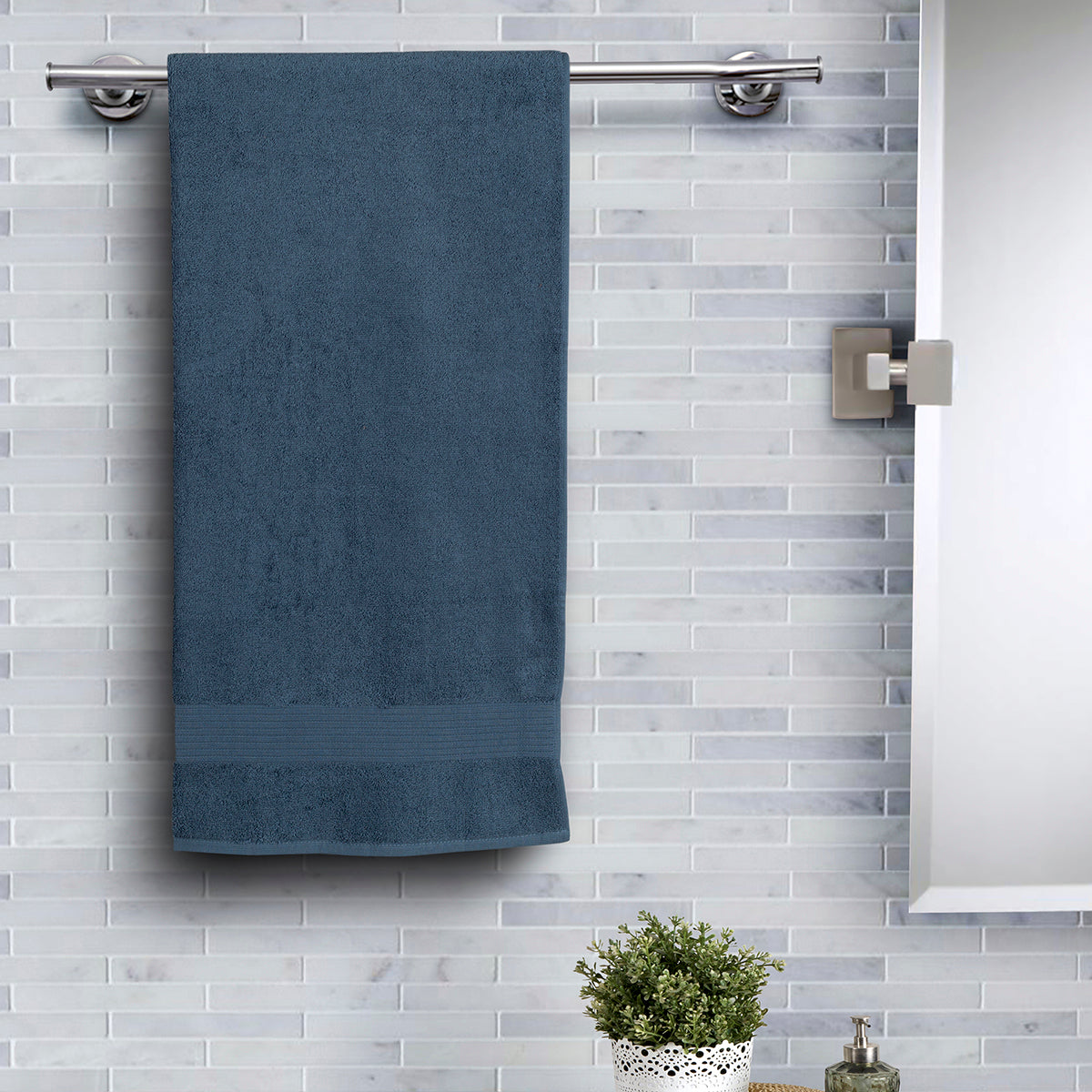 Jeneth Ultra-Soft and Highly Absorbent Mallard Blue Bath Towel