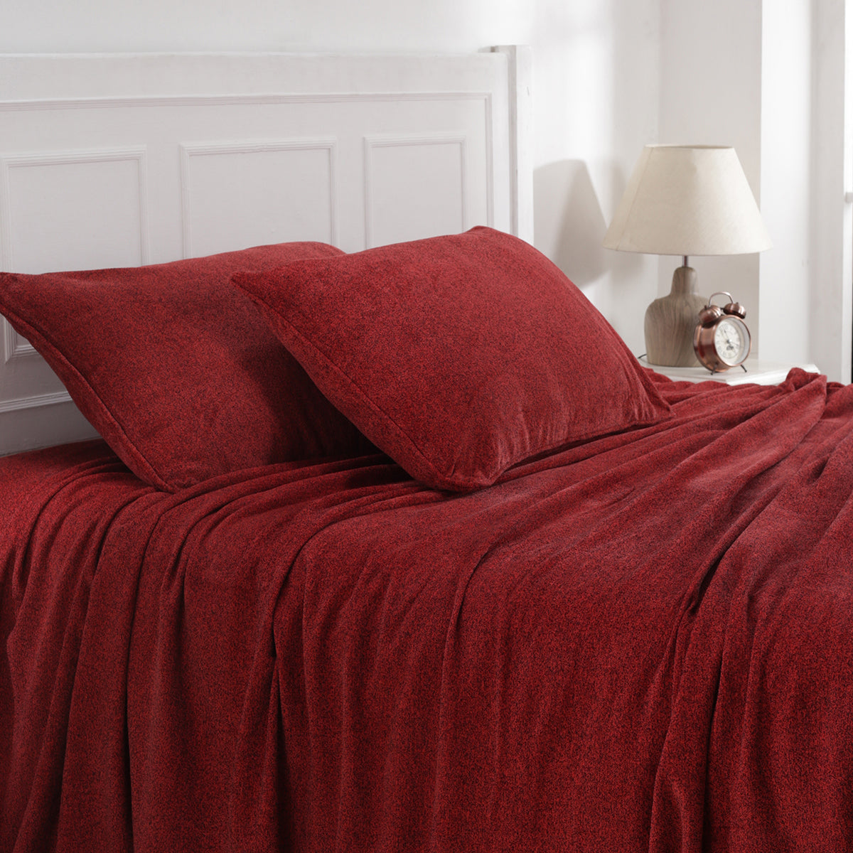 Charlotte 100% Cotton Solid Woven Red/Black Bed Cover/Blanket