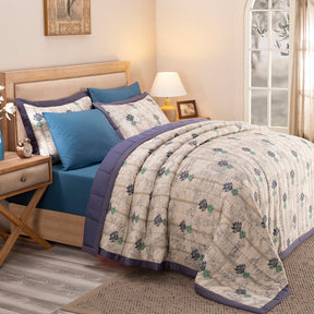 Nouveau Tradition Water Lily Blue Quilt