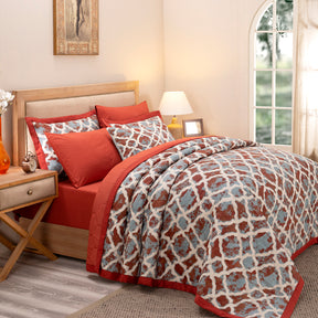 Nouveau Tradition Form Replay Red Quilt Set
