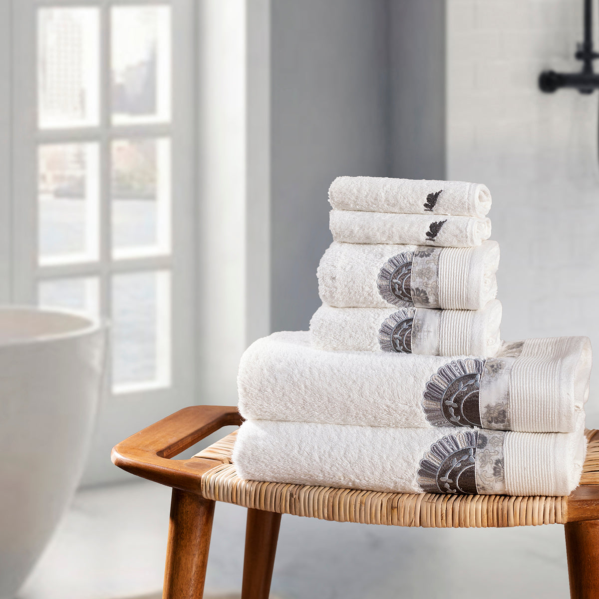 Exotic Heritage Classic Arch Anti-Bacterial, Anti-Fungal and Odour Resistant Towel Set 70X140 Neutral