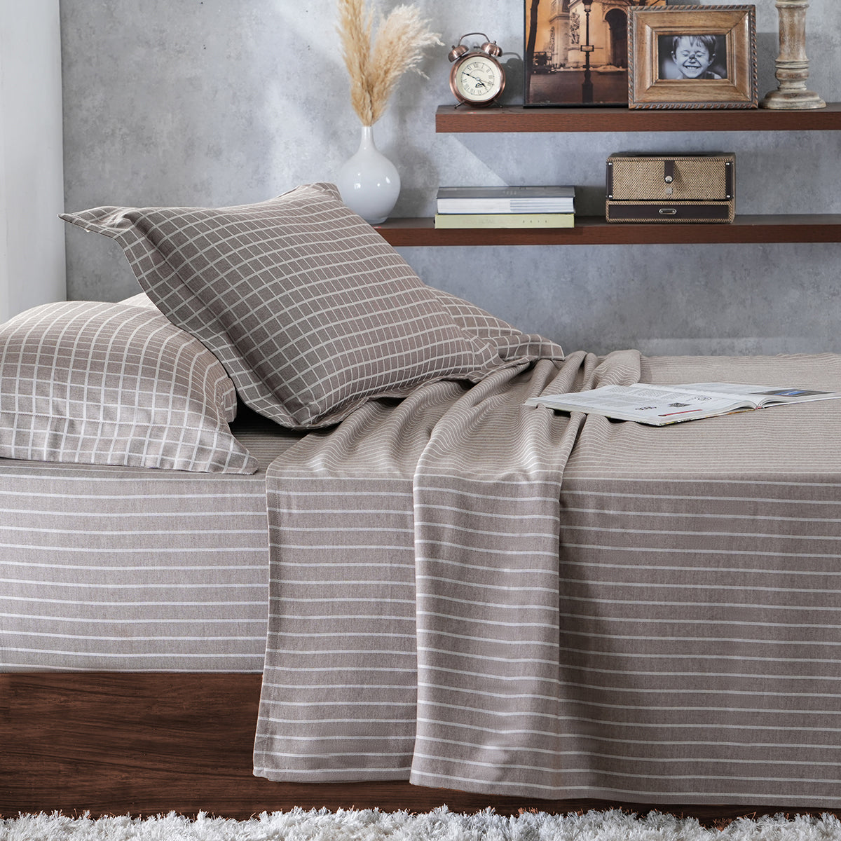 Bliss Reversible Made With Egyptian Cotton Ultra Soft Brown Bed Sheet