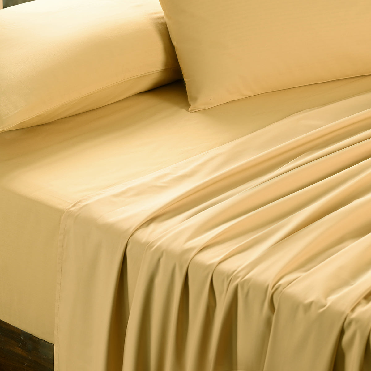 Slumber Plain Easy Care Percale 100% Cotton Honey Dust Crisp Bed Sheet