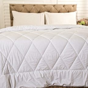 Diona Embossed Fabric Winter Light Weight Super Soft & Plush Duvet Insert/Quilt